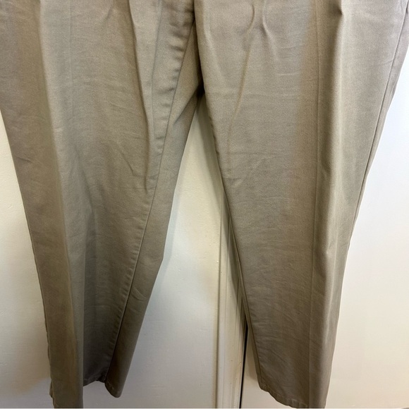 Dockers Men’s Classic Fit W38 L34 Khaki Pants Stretch Cotton Blend - Picture 3 of 10